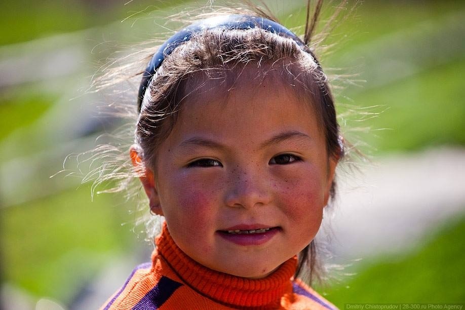 Маленький киргиз. Кыргызы внешность. Киргизские девушки. Якуты метисы. Самые красивые киргизские дети.