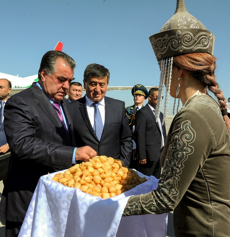 Прогноз в душанбе сегодня. Предпринимательство в Таджикистане. Таджикистан сегодня. Таджикистан и Казахстан. Король Таджикистана.