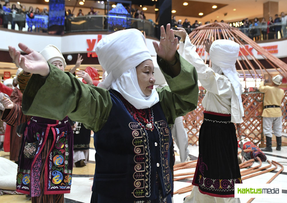 Kyrgyz-2017. Красочный фоторепортаж с этнического флешмоба в Бишкеке