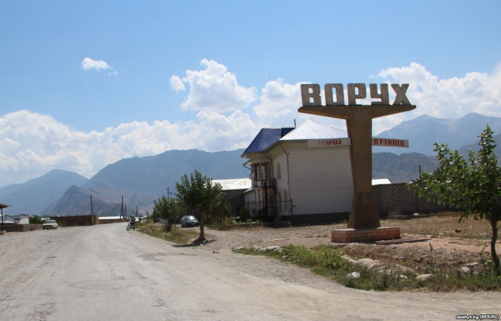 Конфликт на границе с Таджикистаном: применили оружие, есть раненые