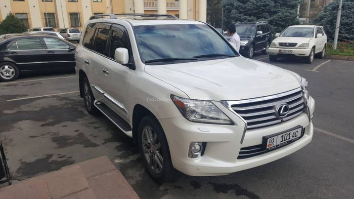 На Lexus LX 570 мэра Бишкека Азиза Суракматова установлены подложные номера? Ответ мэрии