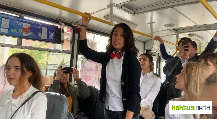 В общественном транспорте Бишкека прошла культурная акция 