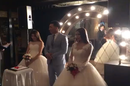 Распространяется видео, что китаец женился на двух кыргызках одновременно. Это фейк