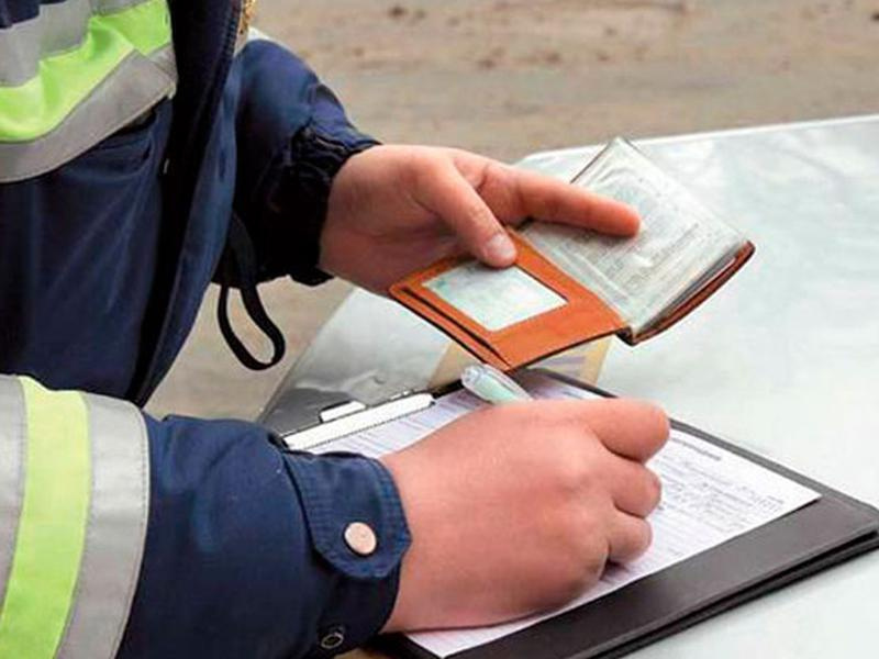 В Казахстане начали присылать штрафы и водителям с кыргызскими номерами