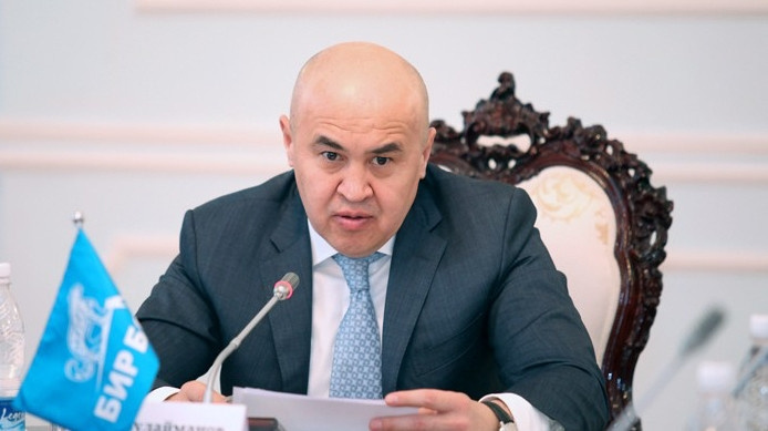 Алтынбек Сулайманов считает, что голосование  за персоналии важнее избирательного порога