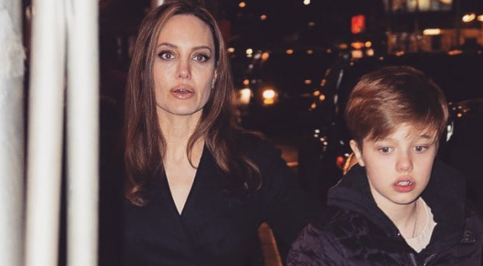 Ребенок Анджелины Джоли и Брэда Питта готовится к смене пола