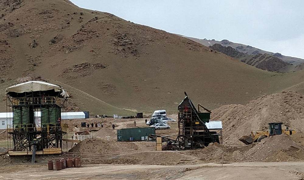 В Кыргызстане запретили разработку урановых месторождений