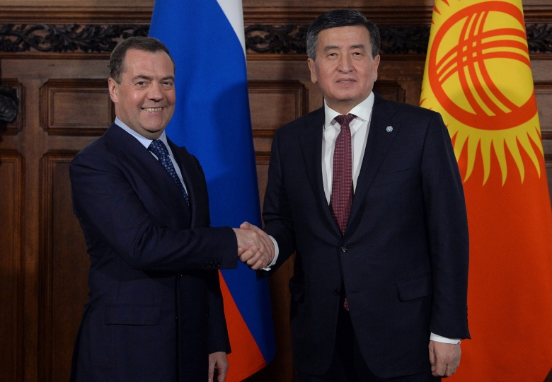 Сооронбай Жээнбеков обсудил региональную безопасность с Дмитрием Медведевым