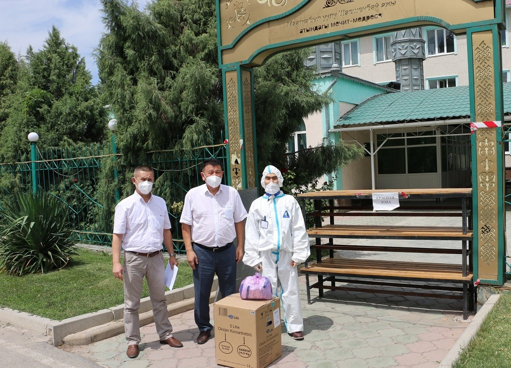ОАО "Айыл Банк" оказывает поддержку медикам по всему Кыргызстану в борьбе против COVID-19