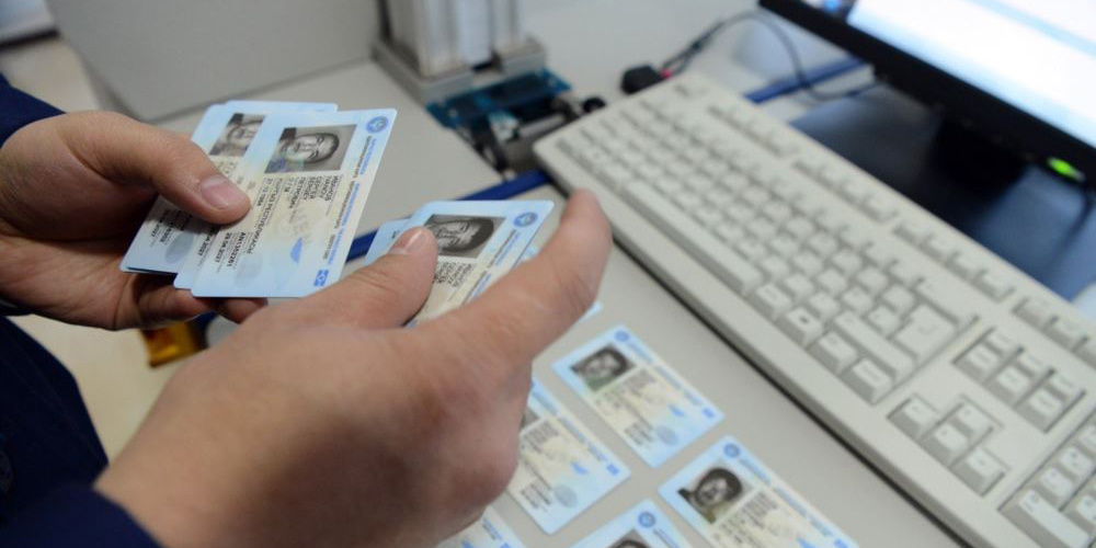 Жителю Александровки изменили избирательный адрес. Он отдал паспорт продавцу телефонов