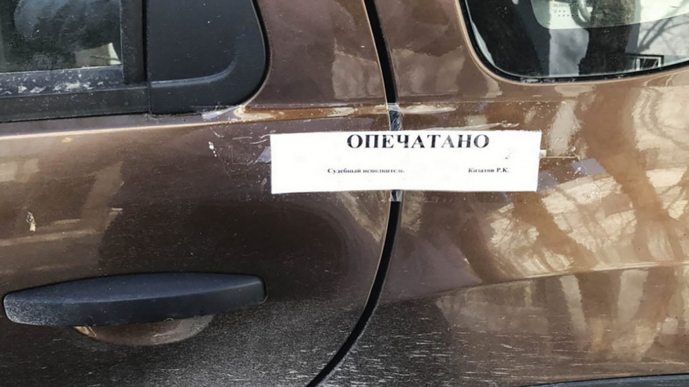 Бишкекчанин стал жертвой схемы по отбору машин силовиками? Комментарий милиционеров