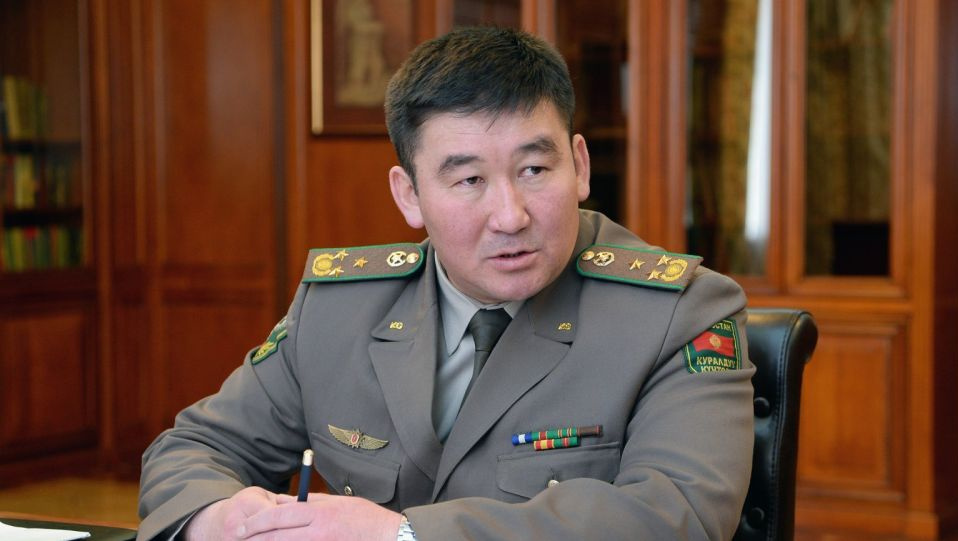Погранслужба: Таджикистан продолжает стягивать технику и военнослужащих