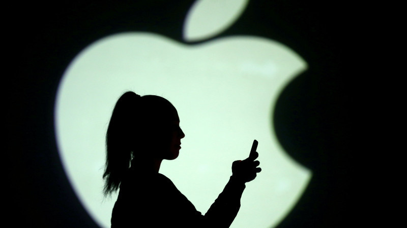 Студентка из США получила миллионы долларов от Apple за утечку интимных фото