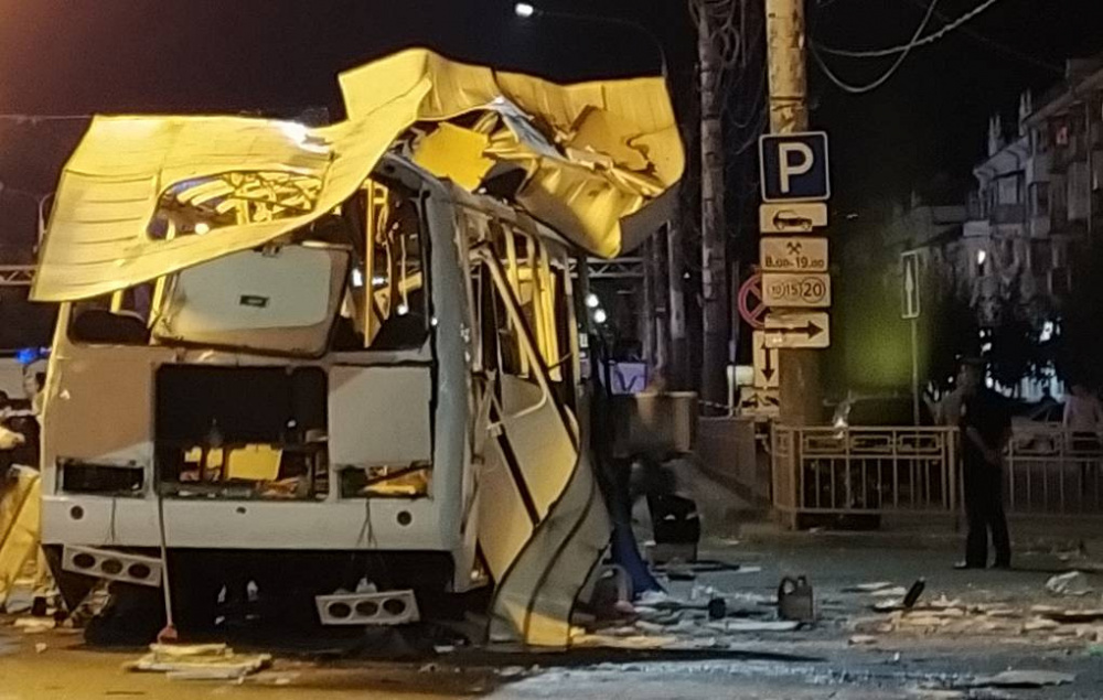 Момент взрыва автобуса в Воронеже попал в кадр