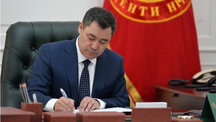 Садыр Жапаров изменил указ о представителях президента в областях