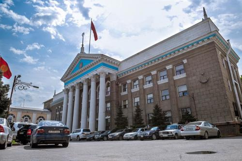 Внедорожник для мэрии Бишкека: городские власти передумали под давлением общества