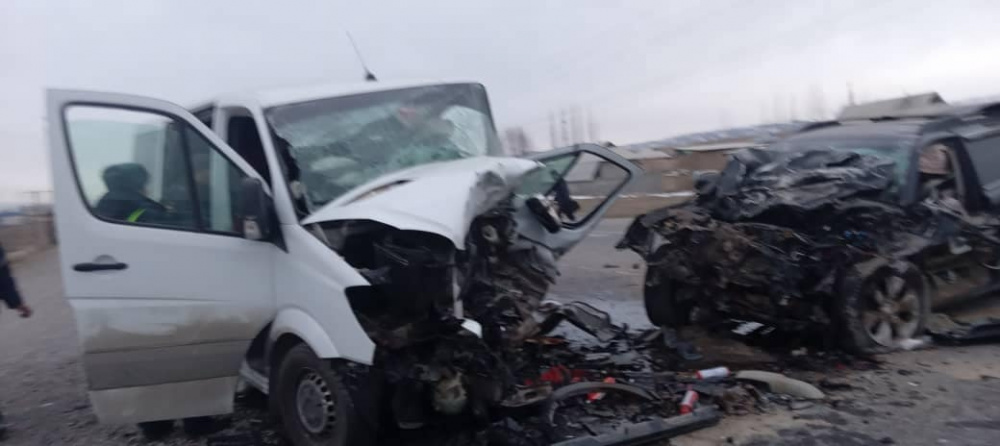 Страшное ДТП на трассе Бишкек - Ош. 10 человек пострадали, один погиб
