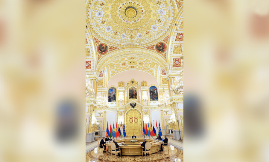 Как выглядит зал Кремля, который с любопытством разглядывал Садыр Жапаров