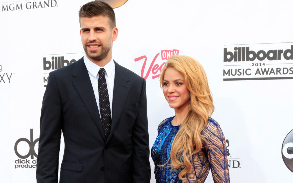 Певица Шакира объявила о расставании с футболистом "Барселоны" Пике