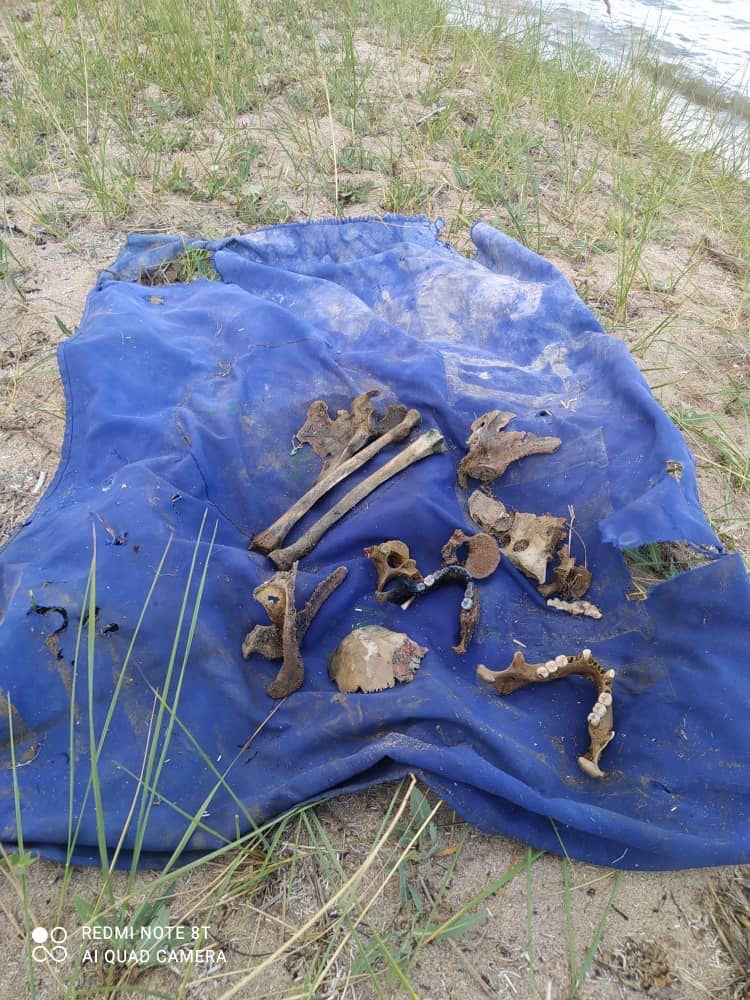 Волонтеры нашли останки двух человек на Иссык-Куле.