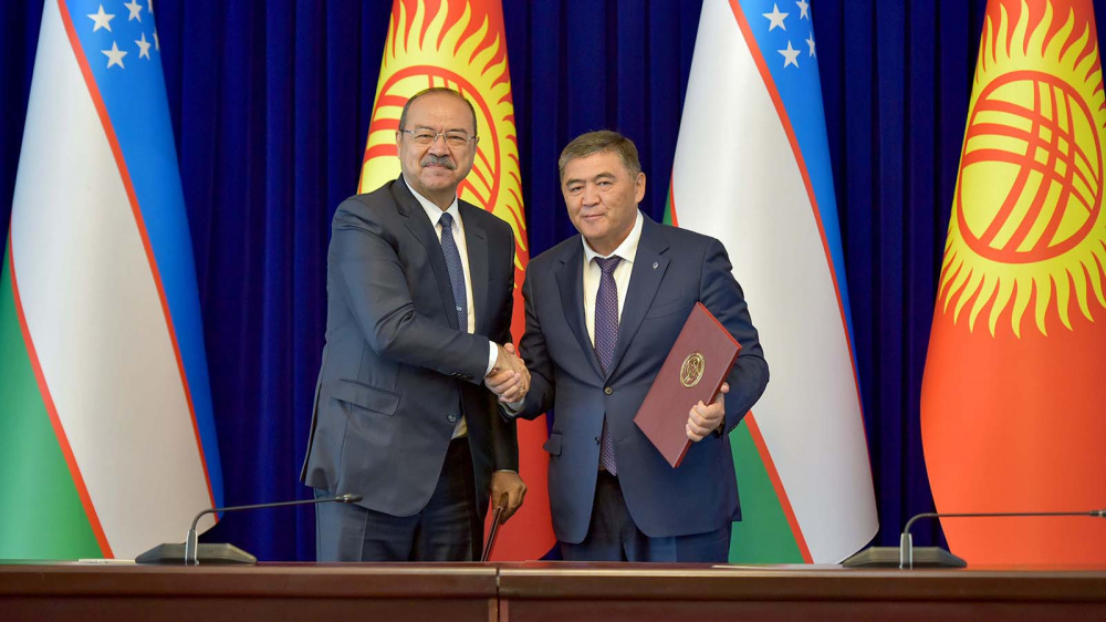 Кыргызстан и Узбекистан подписали совместный протокол по границе
