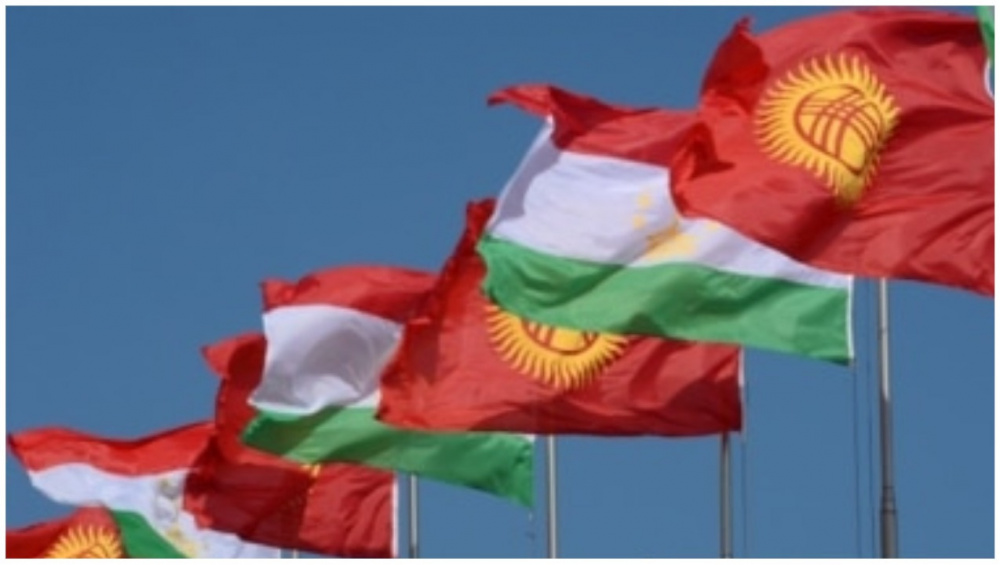 МИД КР рекомендует кыргызстанцам воздержаться от поездок в Таджикистан