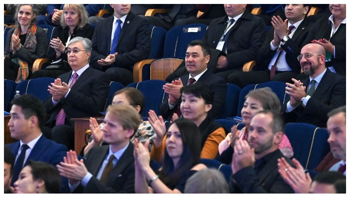 На открытие Дней культуры Кыргызстана в Казахстане пришли президенты обеих стран (фото)