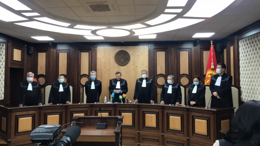 В Конституционном суде ответили Адахану Мадумарову по поводу соглашения с Узбекистаном