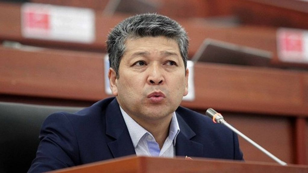 Садыр Жапаров заподозрил полпреда в Ошской области в коррупции
