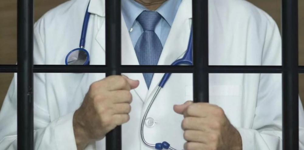 Задержанным детским врачам хотят нанять адвокатов. Начат сбор средств