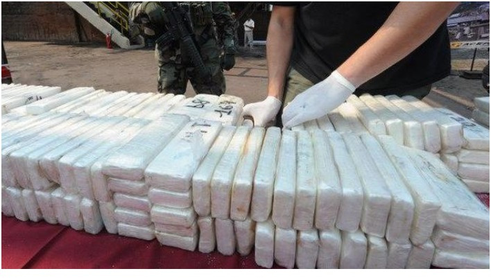 В багаже знаменитого футболиста во Франции нашли 100 килограммов кокаина