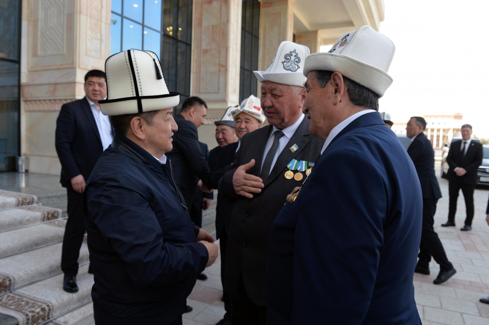 Акылбек Жапаров встретился с этническими кыргызами в Узбекистане