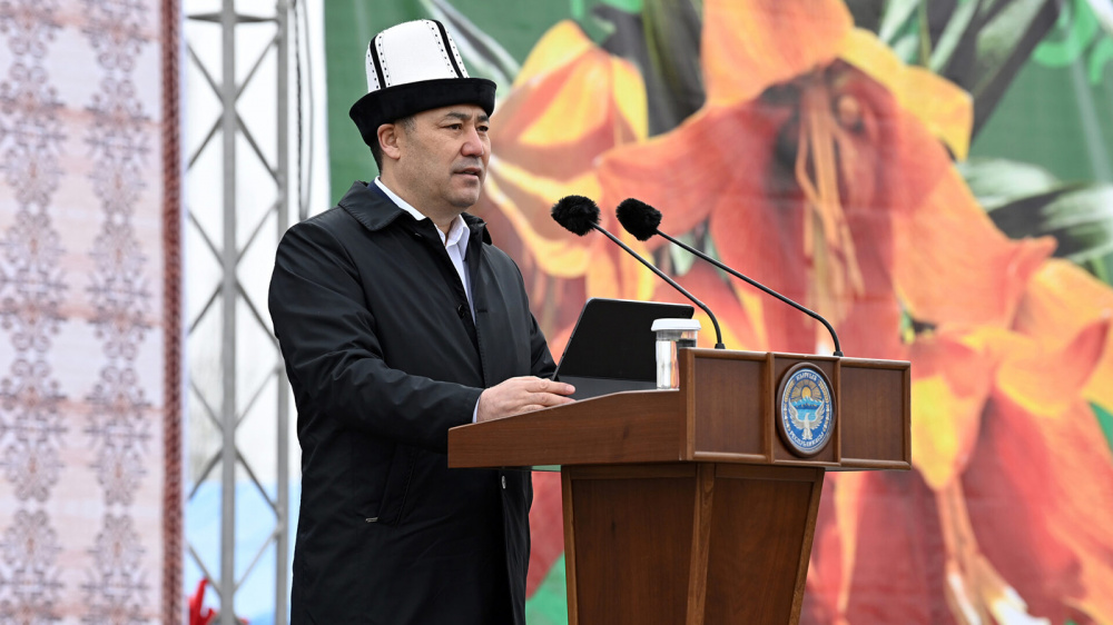 Садыр Жапаров поздравил кыргызстанцев с Ноорузом