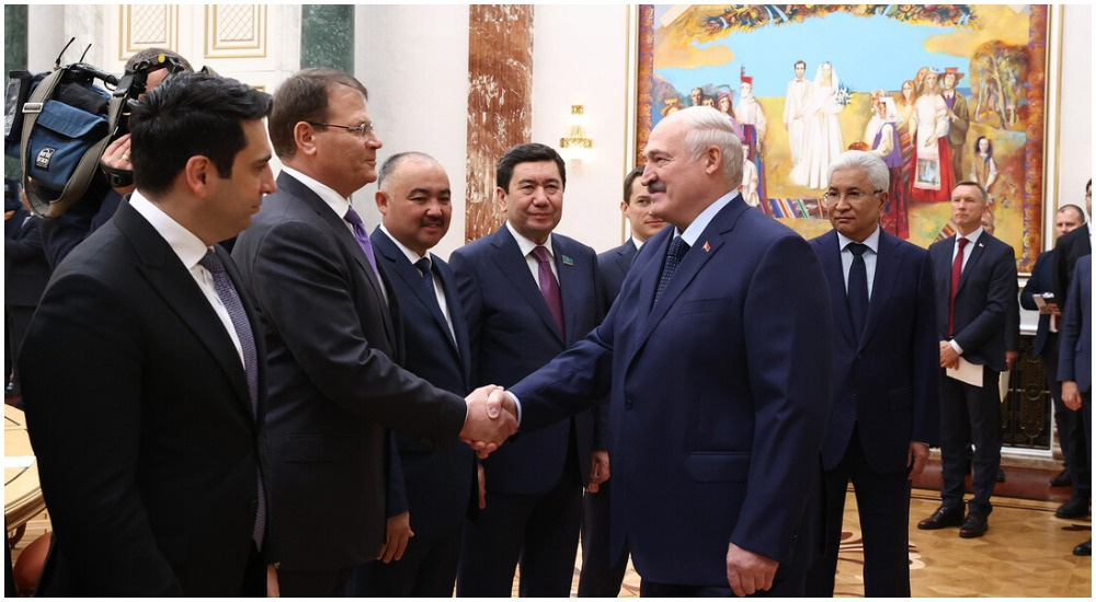 Лукашенко на встрече с участием Шакиева: Не хотим, чтобы вы попали под санкции из-за нас
