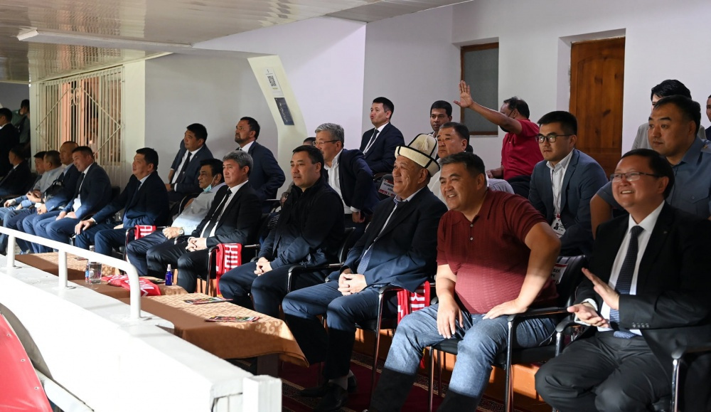 На футбольный матч Кыргызстан - Афганистан придет Садыр Жапаров
