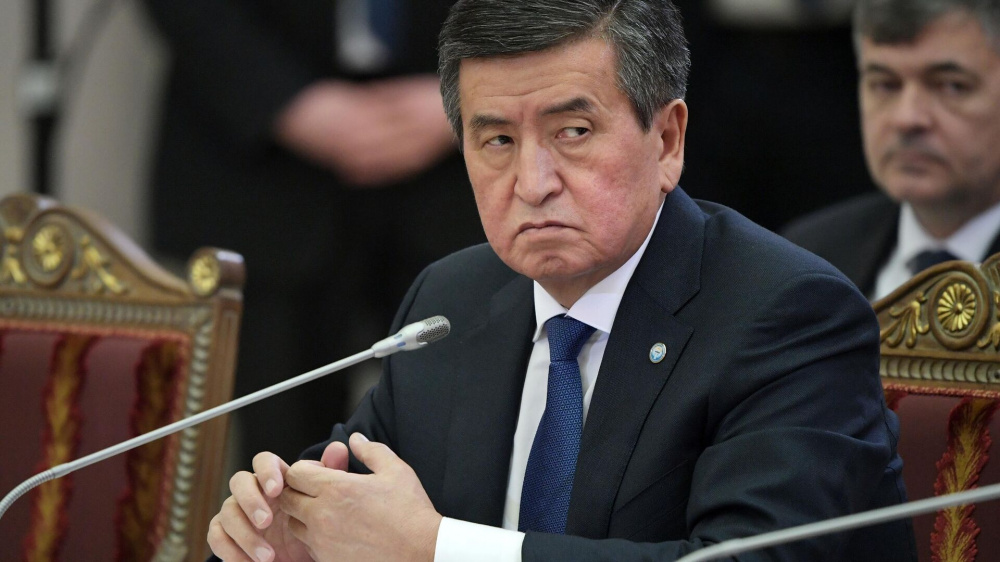 Сооронбая Жээнбекова хотят лишить статуса экс-президента