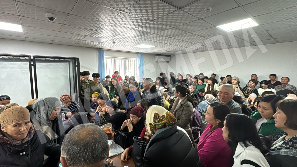 В Первомайском райсуде Бишкека ждут вынесения приговора руководителям 