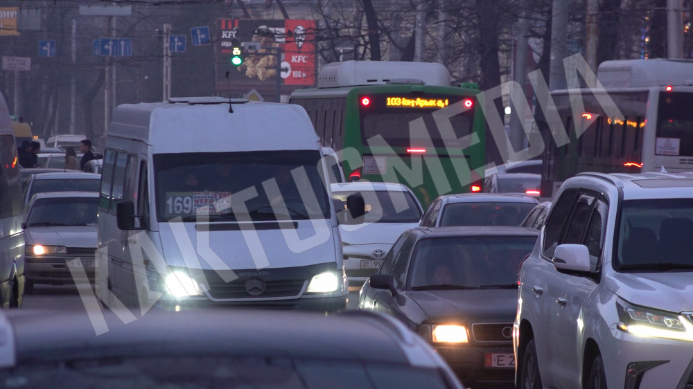 Некоторые улицы Бишкека стали односторонними. Как это повлияло на пробки (видео)
