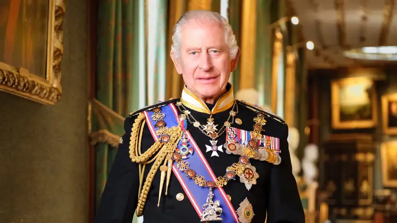 СМИ распространили фейк о смерти короля Великобритании Карла III