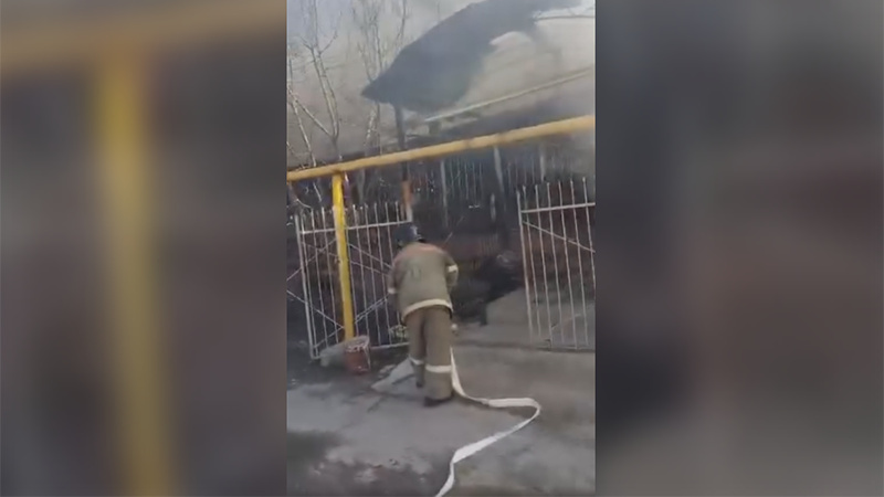 При пожаре в Бишкеке погиб 57-летний мужчина