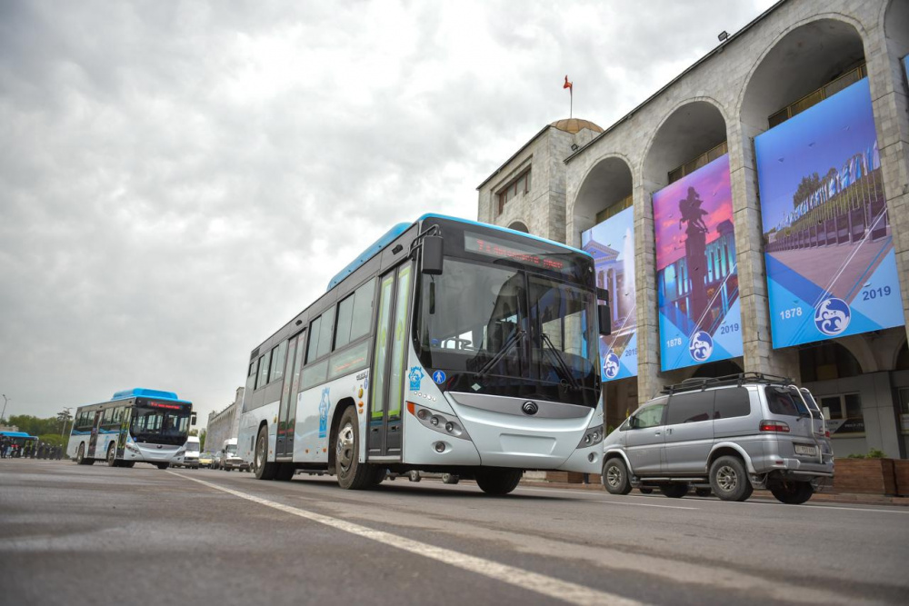 В Бишкеке общественный транспорт работает в штатном режиме
