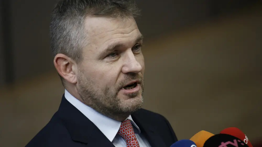 На президентских выборах в Словакии победил Пеллегрини - противник помощи Киеву