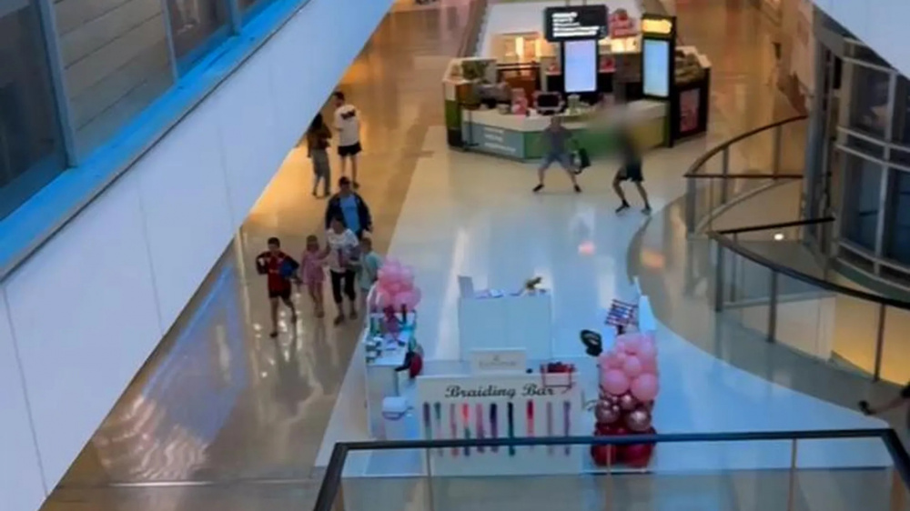 Шесть человек погибли в результате нападения на торговый центр в Австралии