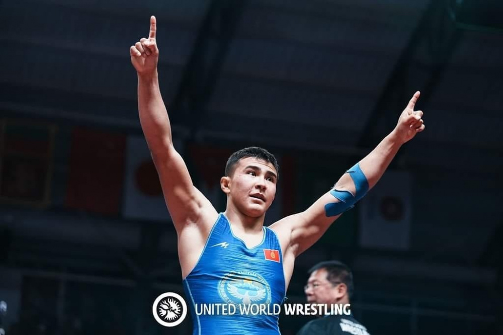 Борец Раззак Бейшекеев завоевал серебро чемпионата Азии в Бишкеке