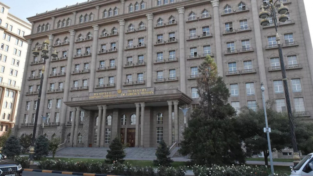 МИД Таджикистана срочно призвал граждан не ездить в Россию