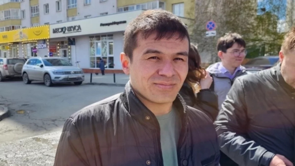 Таксист из Кыргызстана спас мужчину из горящей высотки в российском городе