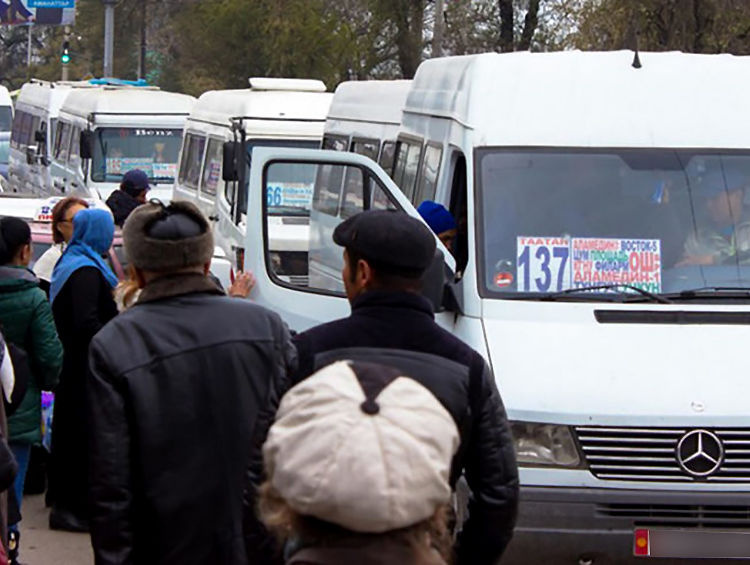 В мэрии ответили, когда полностью уберут маршрутки из центра Бишкека