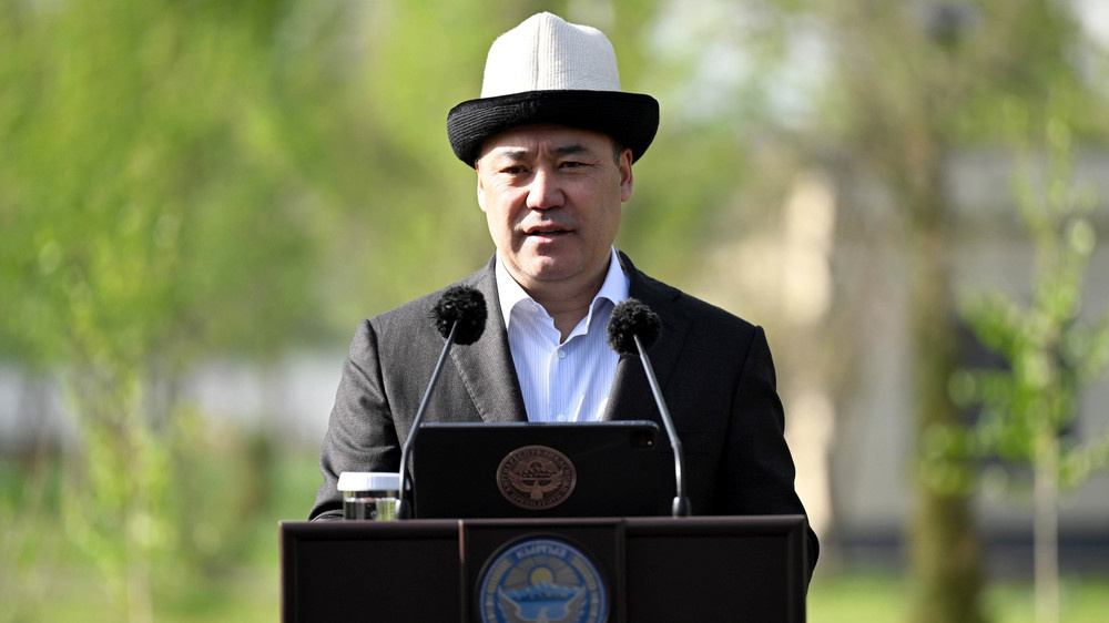 Садыр Жапаров поздравил кыргызстанцев с Днем матери