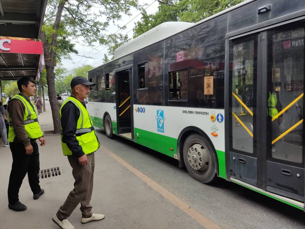 В Бишкеке в общественном транспорте проводят рейды