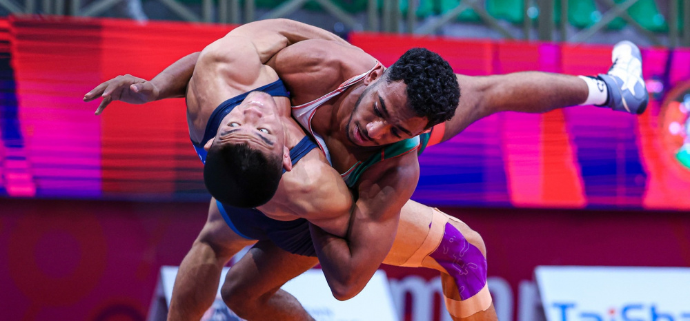 Борцы из Кыргызстана завоевали две золотые медали на чемпионате Азии